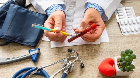 Anémie : diagnostic par prise de sang